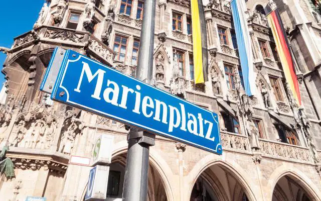 Glockenspiel Munich and the Marienplatz sign