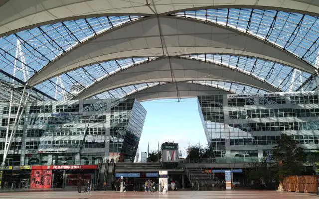 Munich Airport Flughafen München central courtyard